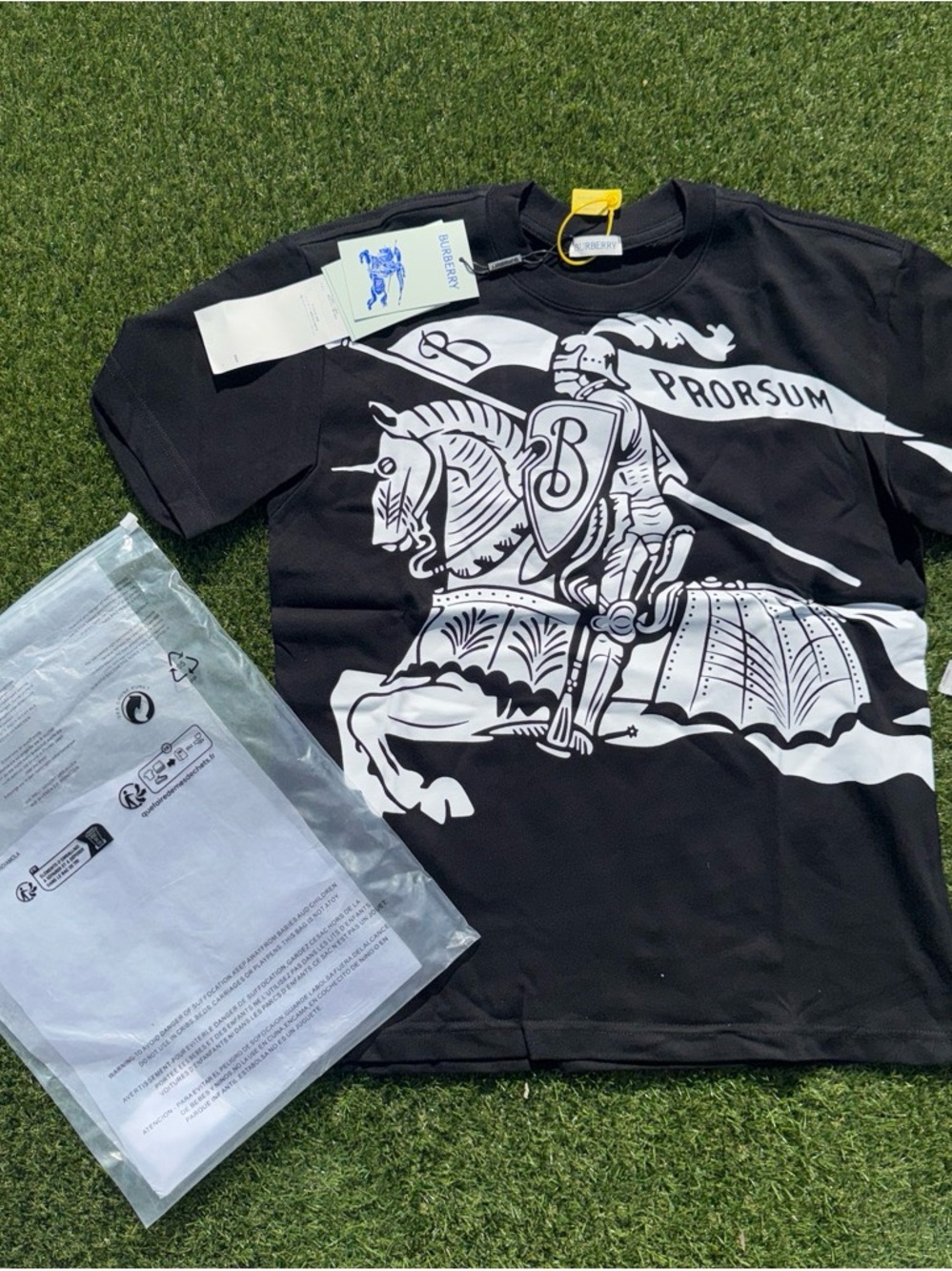 Burberry Shirt black tee